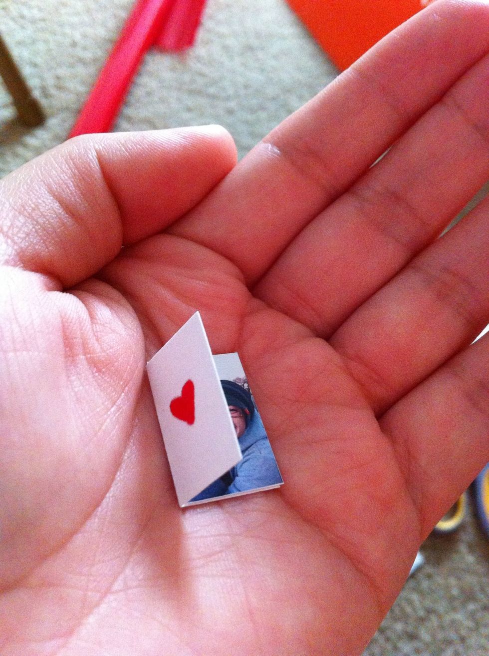 <3