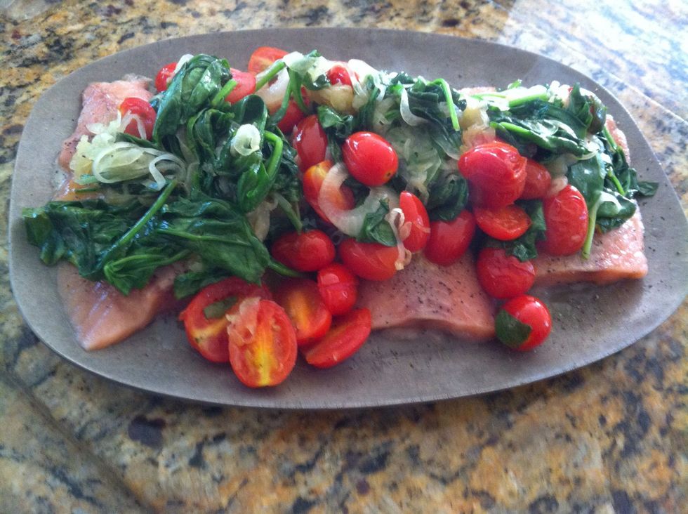 31/2///////add the spinach mix in top of the salmon