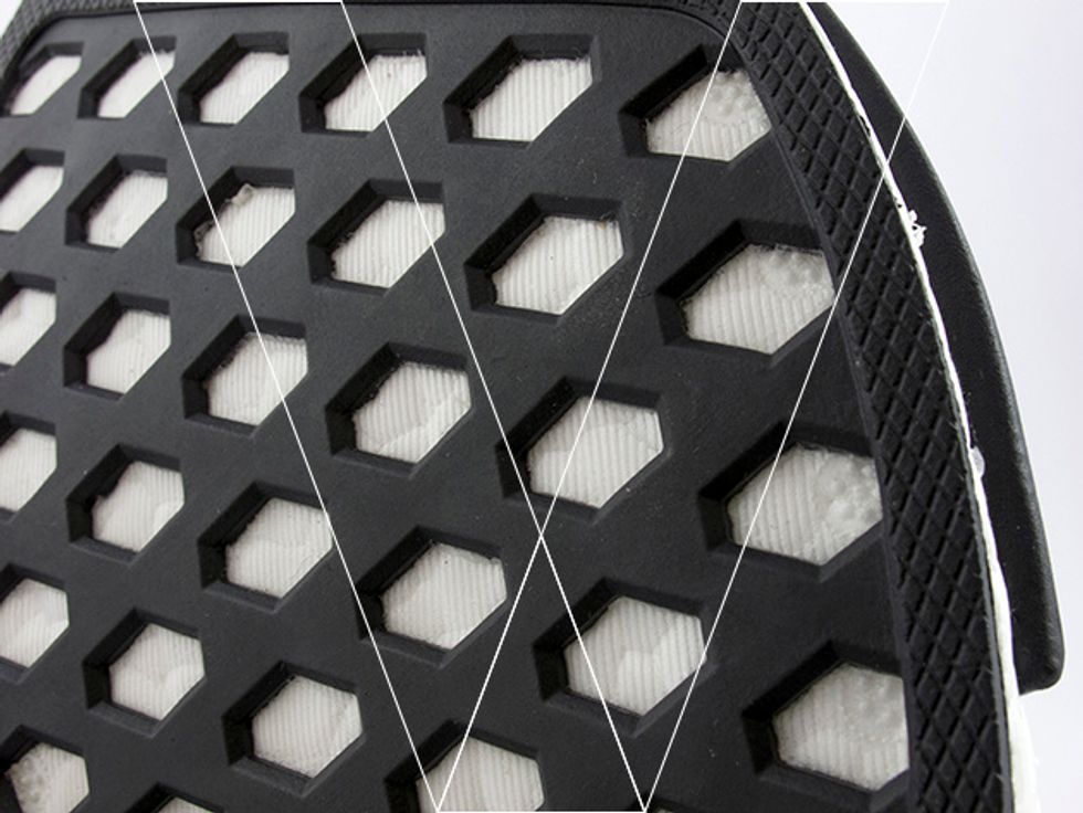 4. Boost Sole. Have a close up look at the Boost material of the forefoot. Make sure you can see a few of the hexagonal clusters of tiny dots embossed into the white Boost material.