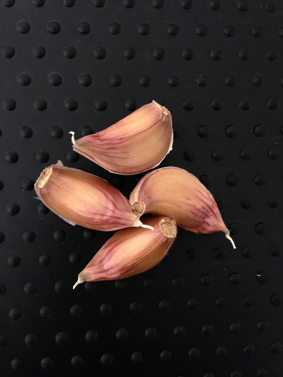 4 cloves of garlic