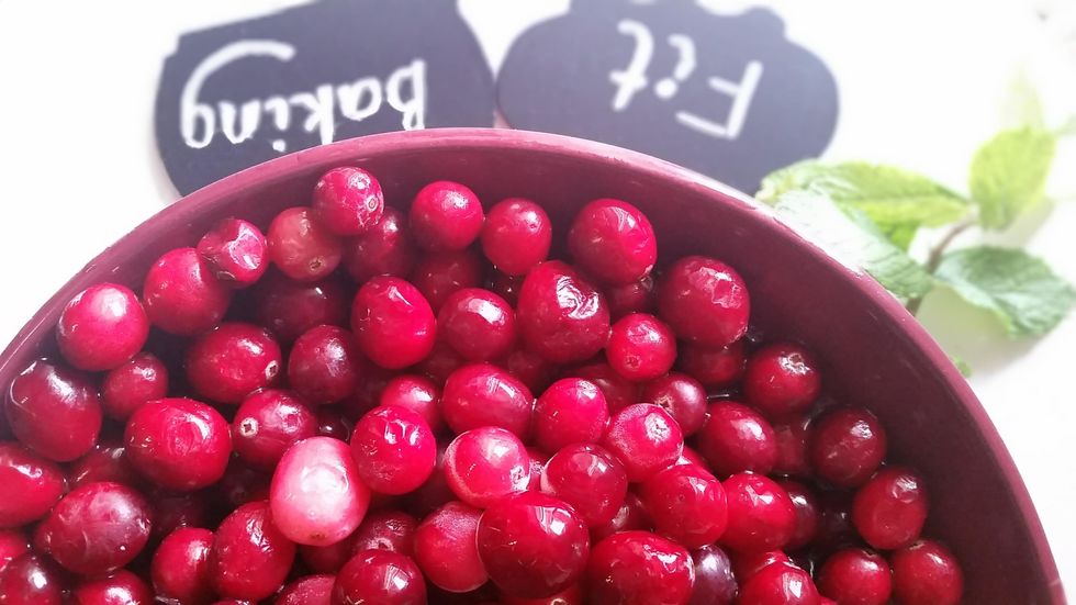 4 cups of fresh or frozen crannberries