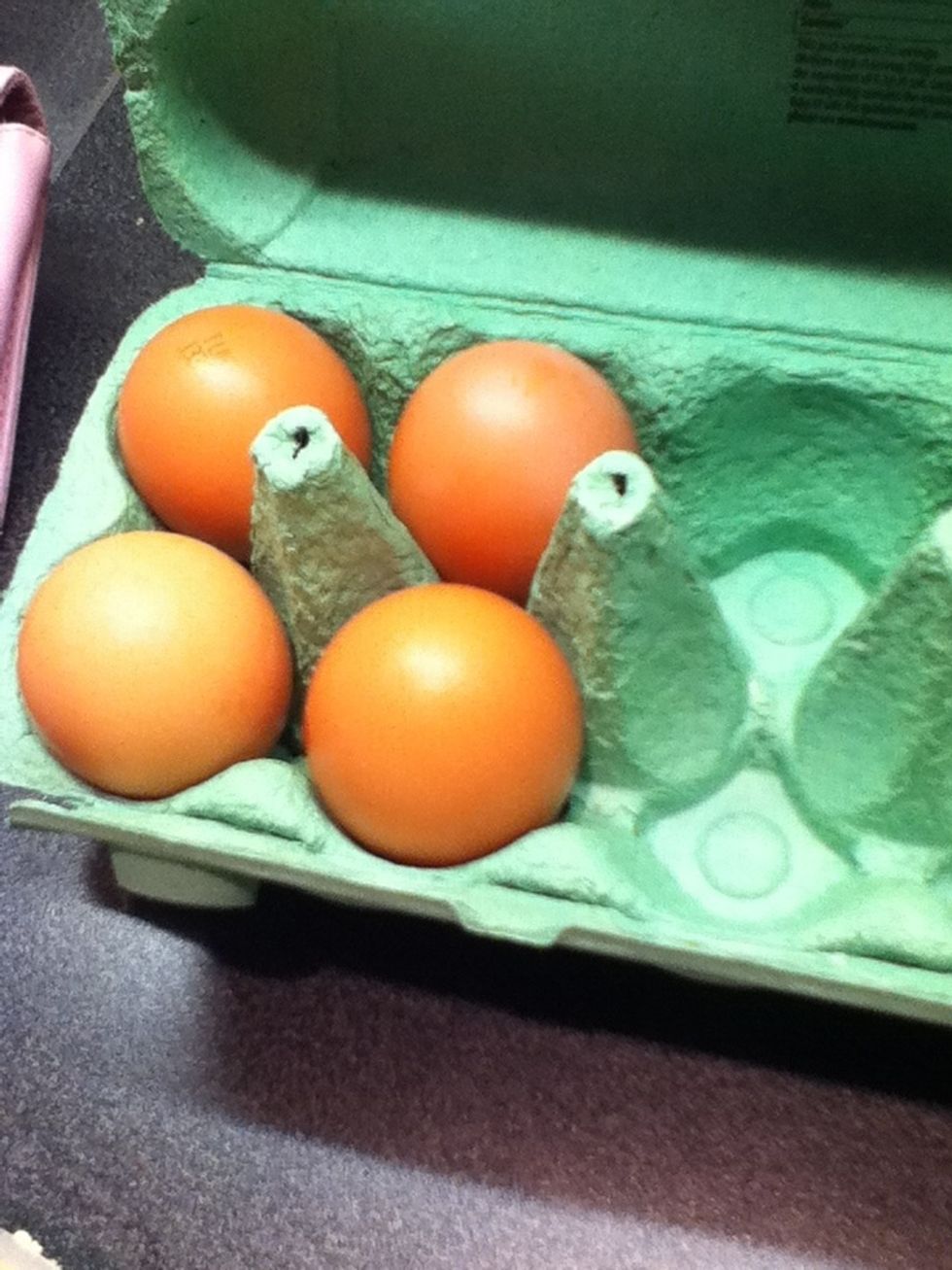4 eggs