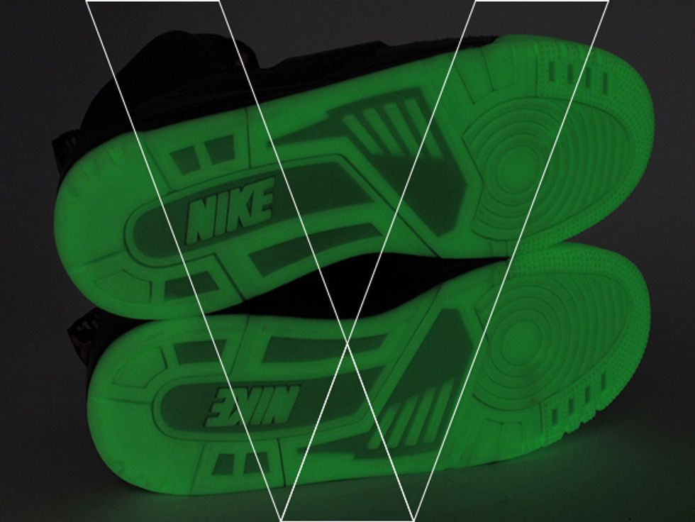 4. Glowing Outsole: Make sure the sole glows in specific areas and not all over, there are defined panels that do not glow.