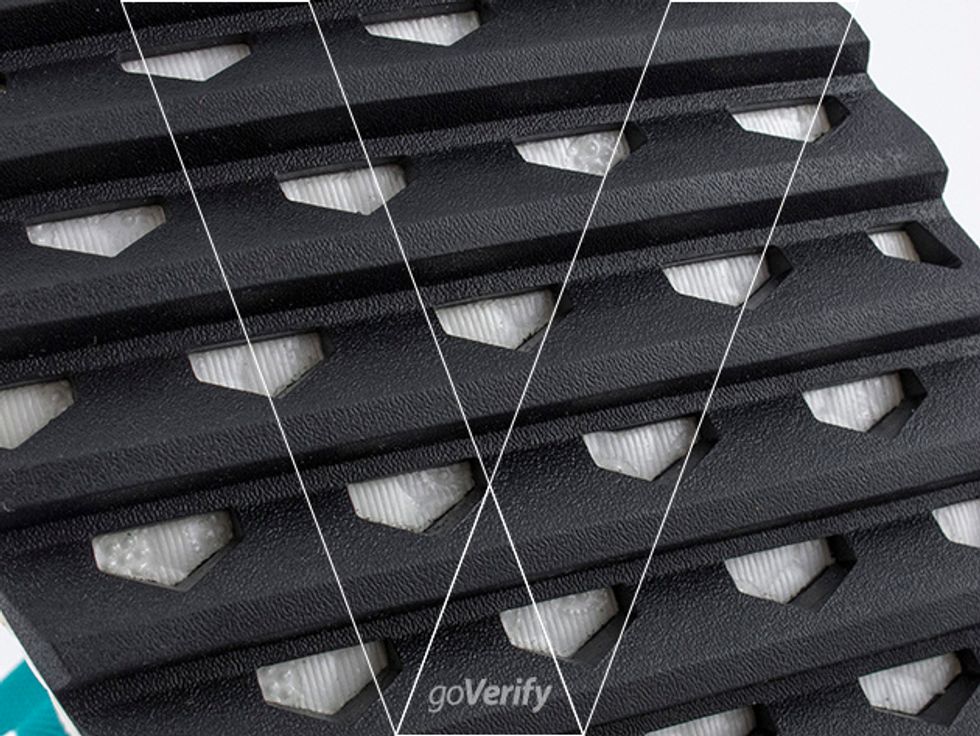 4. Make sure you can see at least a few of the hexagonal clusters of tiny dots embossed into the white Boost material.