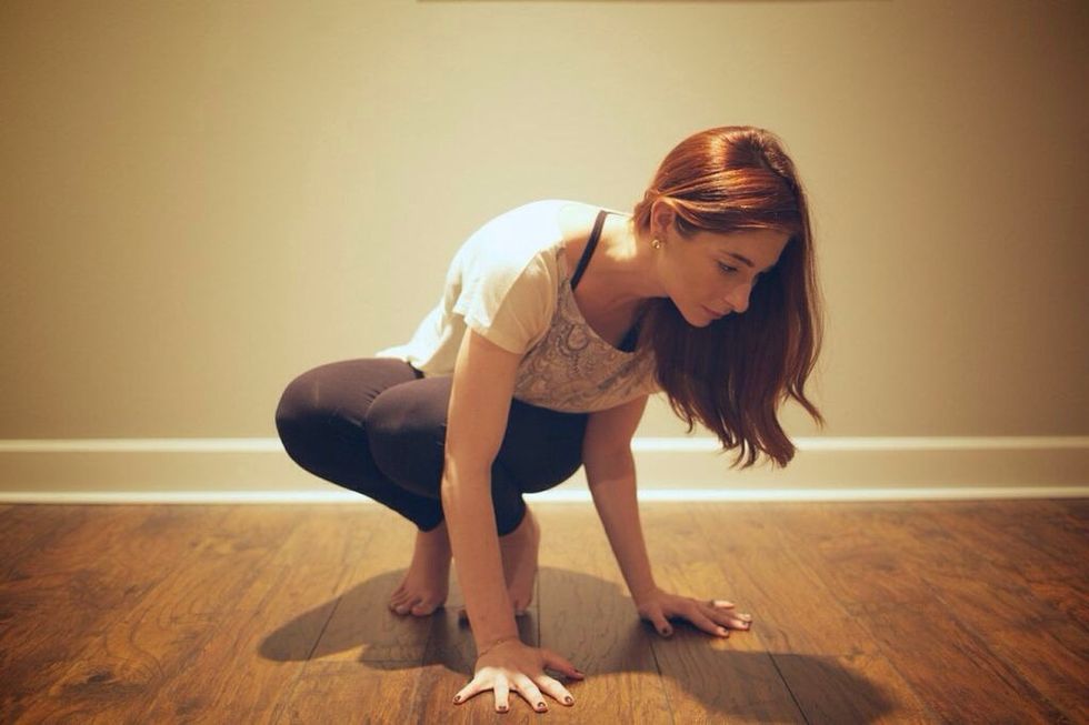 4. Place the left elbow so it is in the groove of the left hip, be sure that the givers on each hand are equally supporting your weight. Place the right elbow just above the right knee