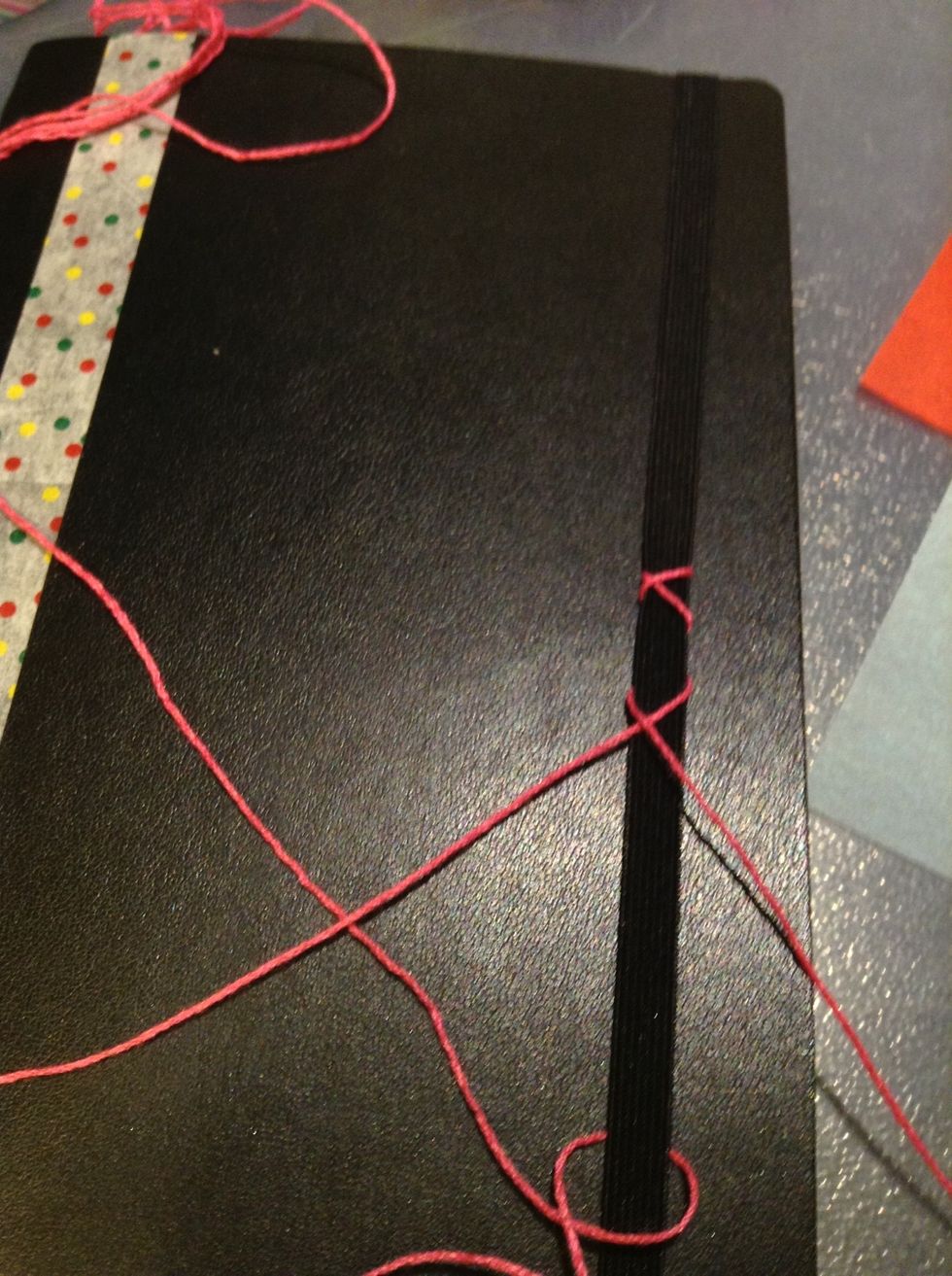 4. Stay Classy - don't like your planner be too colorful ? Use strings or ribbons to decorate the band ! Stay cool :D