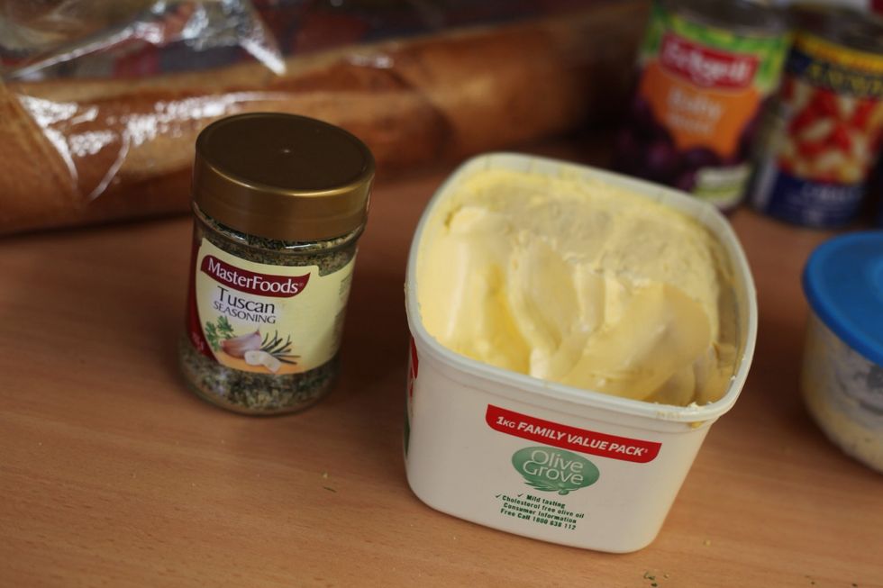 4 tablespoons of butter and 1 tablespoon of Tuscan Herb mix. If this is in unavailable: dried oregano, basil, rosemary, thyme and crushed rock salt. Mix it all together until all the herbs are in