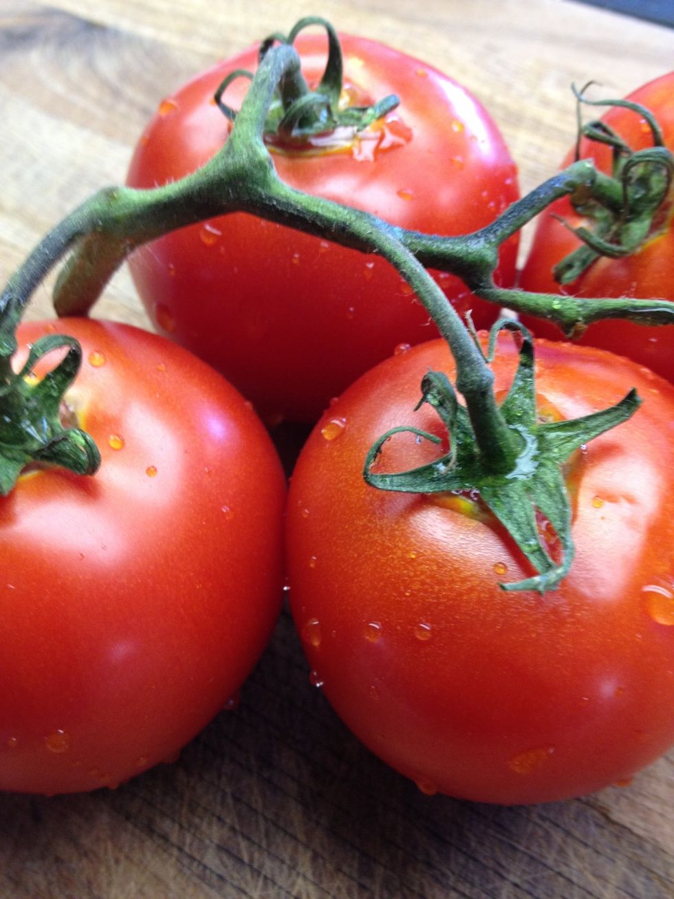 4 to 6 large vine ripen tomatoes (Roma also works well.)