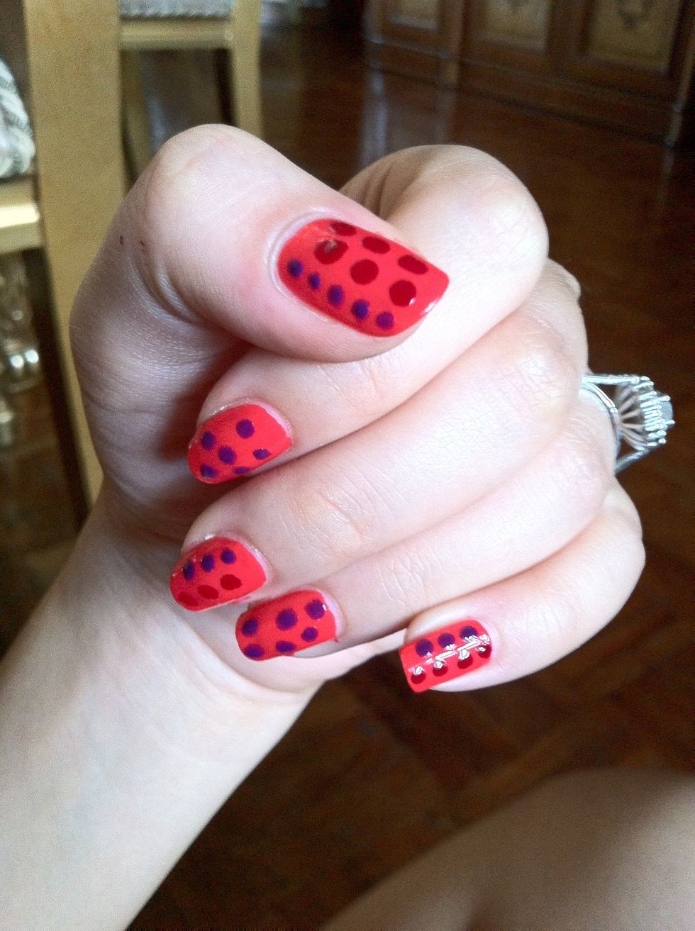 4: when the nail polish is a bit dry put on the top coat so that the nail will shine amd stay longer.