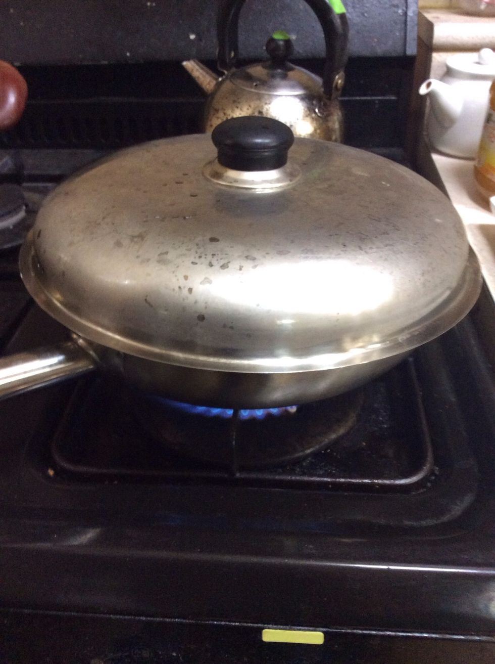 5. boling clams until their mouse open