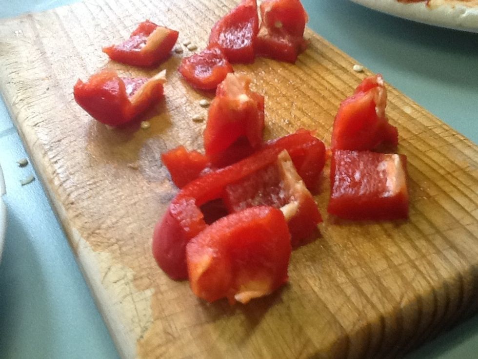 (5)Chop the capsicum.