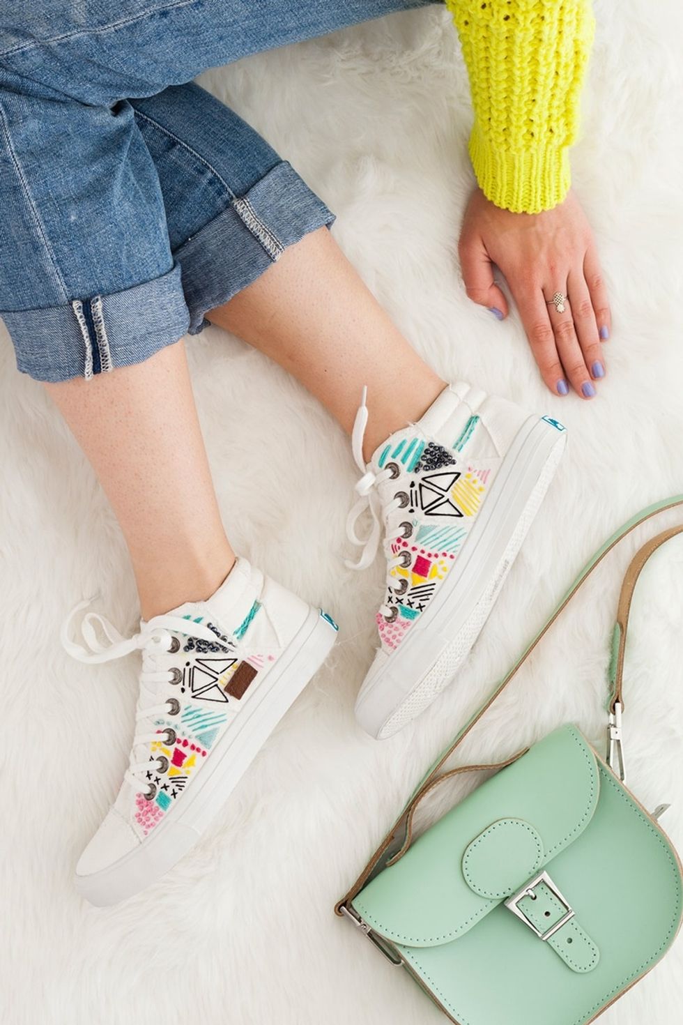 5. Customize Some Trendy Sneaks: If your pal is a sneakerhead, chances are they\u2019ll go bananas over these. http://go.brit.co/2hSntkH