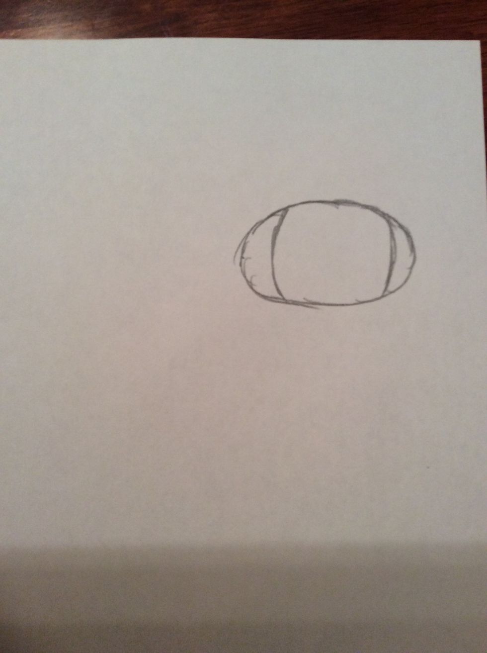 5. Draw a curved line in the oval 0.5 cm away from the left side of the oval, drawing it from the top to the bottom. Repeat on the right side of the shape.