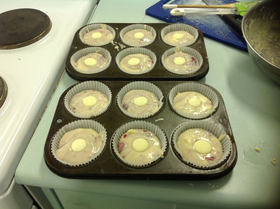 5) In a separate bowl, combine lightly beaten egg, melted butter and the milk 6) Combine the wet and dry ingredients and lightly mix. 7) Gently fold in the raspberries.
