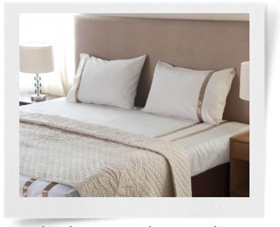 500 Thread Count 100% Fine Cotton Sheet Set With Polyester Ribbon buy: https://www.maddhome.com/bed-sheets-13/500-thread-count-100-fine-cotton-sheet-set-with-polyester-ribbon-1514.html