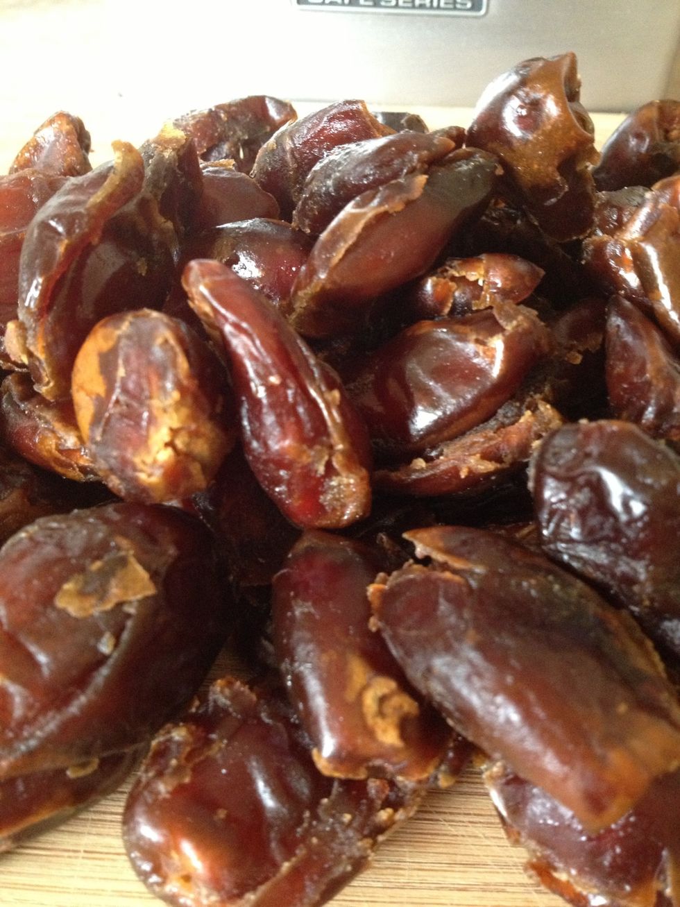 500g Pitted dates