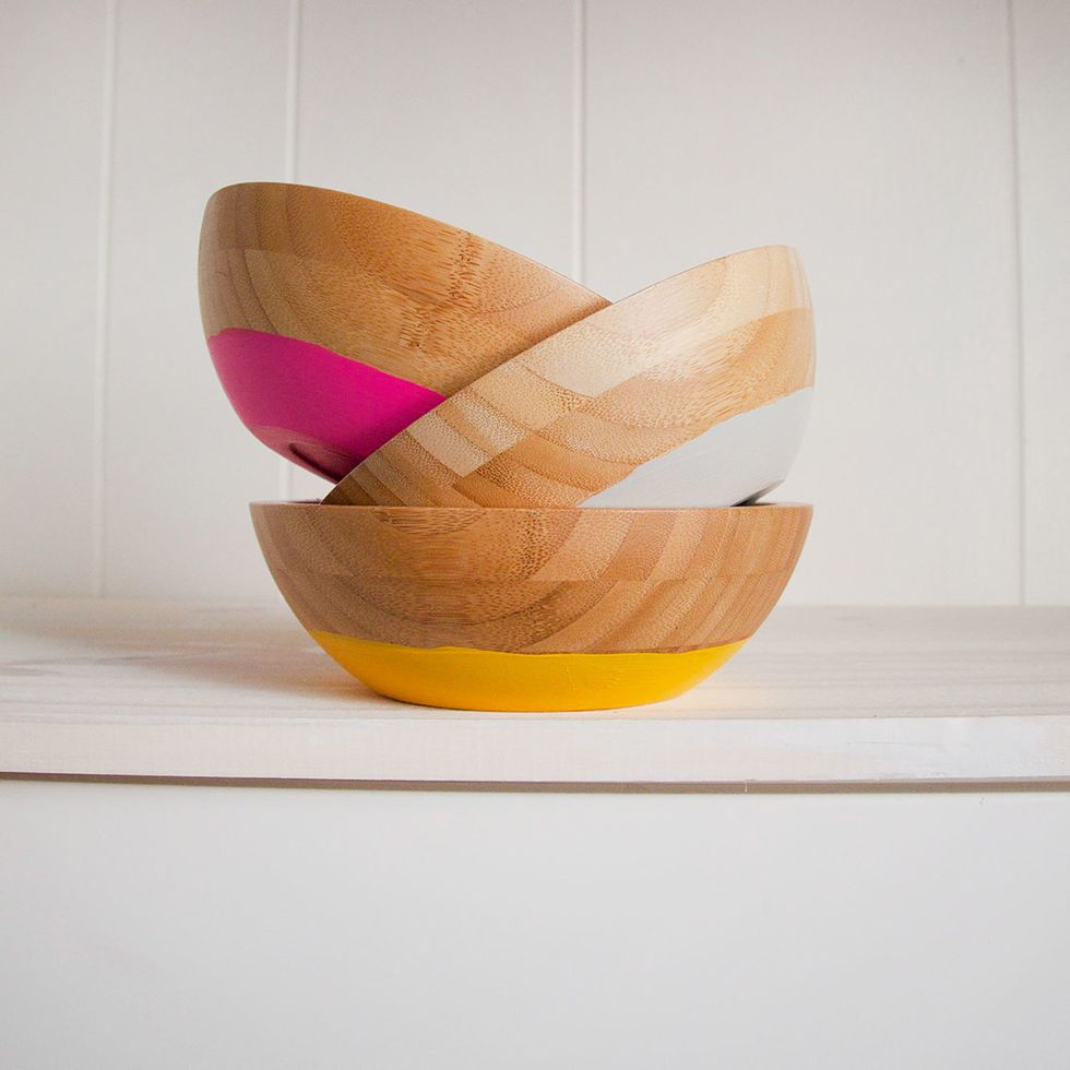 6. Color Dip Old Bowls: Sometimes a tiny update is all it takes to make something feel new again. Repurpose old bowls with a dip of food-friendly paint for an even cuter outdoor potluck spread.