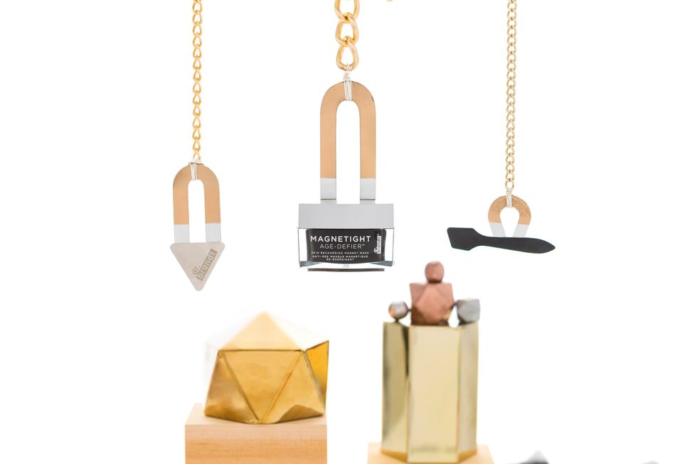 6. Real talk \u2013 we've NEVER seen anything like MAGNETIGHT Age-Defier from Dr. Brandt Skincare. This mask has magnetic properties in its iron based formula that reduces aging and calms stressed skin.