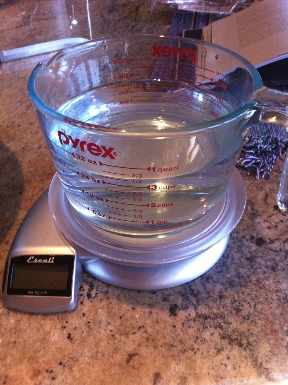 700 g of water is about 3 cups and I heated the water for 30 seconds in the microwave to 80\u00b0