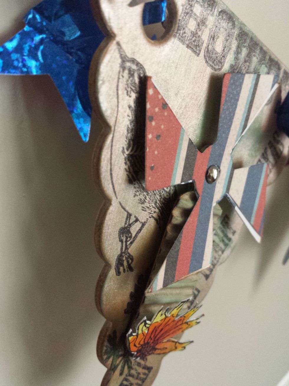 A closer look of the stamped background, which I forgot to photograph before adding the "I".