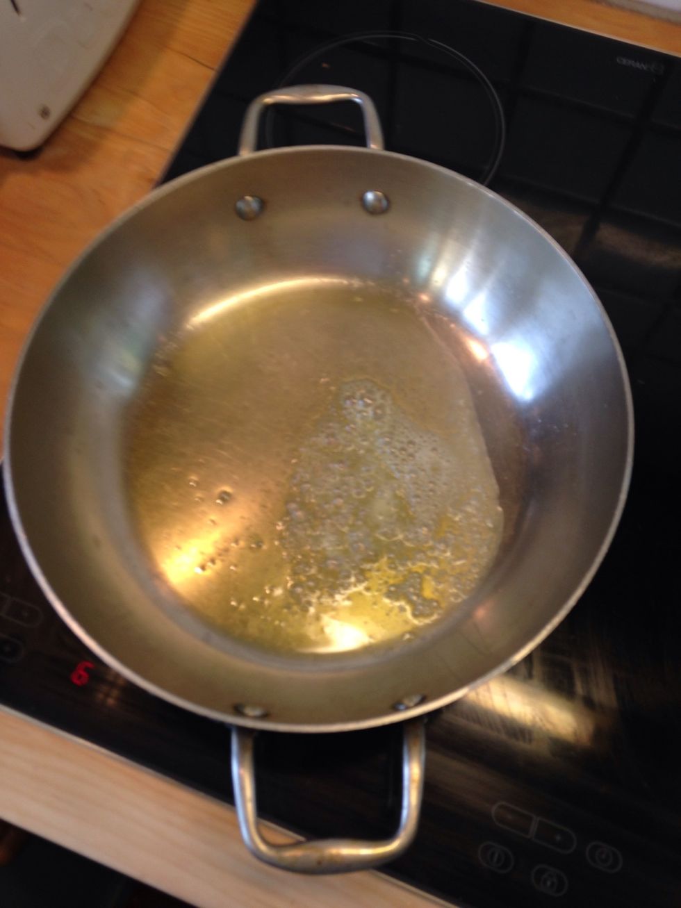 A glug or two of olive oil and a slice of butter (temp: 6/9)