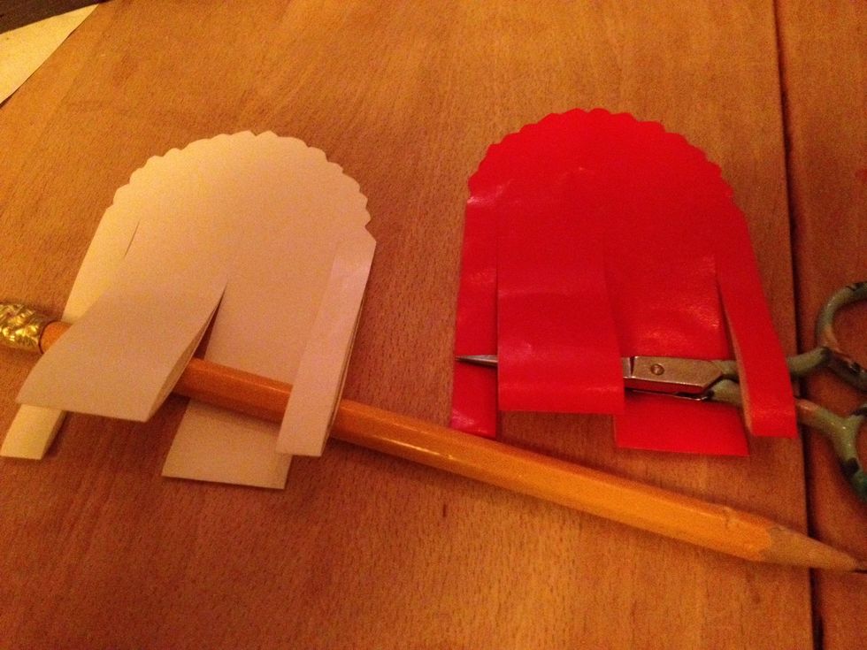 A picture just to show you that the fold is not cut.