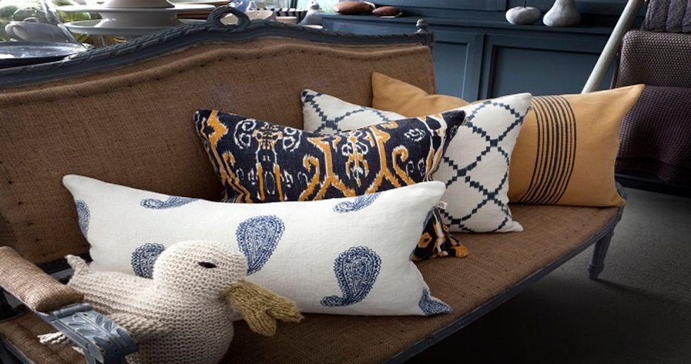 A picture speaks a thousand words\u201d this saying goes very well with printed cushions. From quirky quotes to plain to digital prints, a cushions can give a quick sneak peek into your personality
