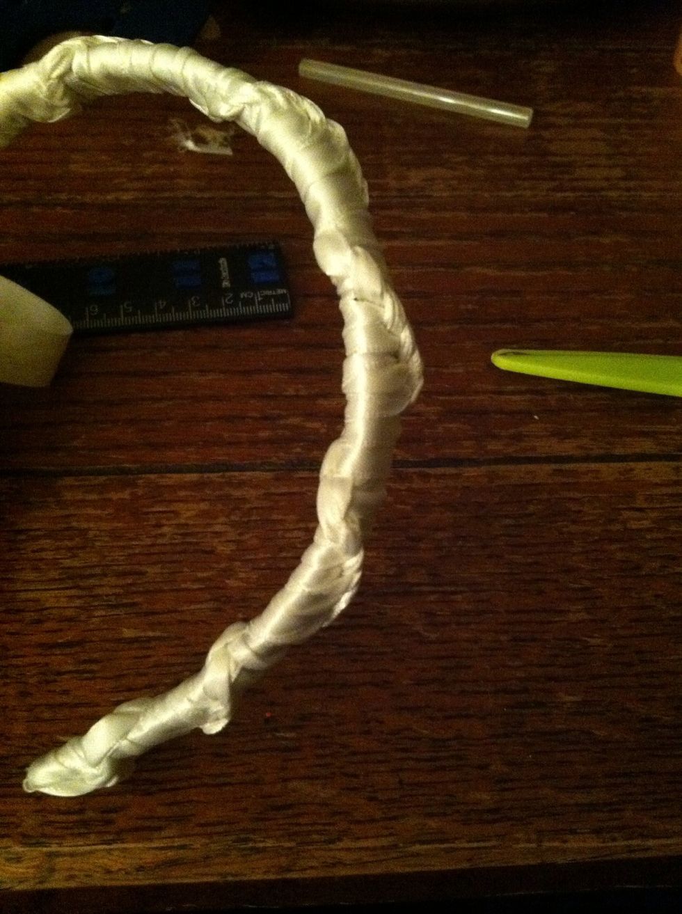 A side view. An added benefit is that the ribbon cushions the headband an takes the pressure away from behind the ears.