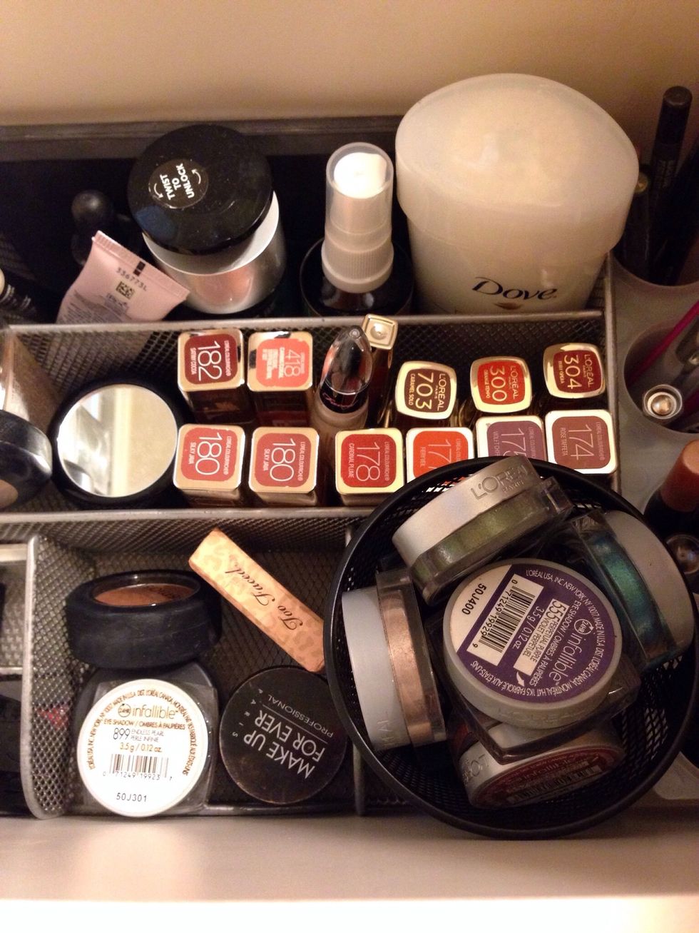 A special space for my eyeshadow and for blush. All my lipsticks organized easy to see the shade.