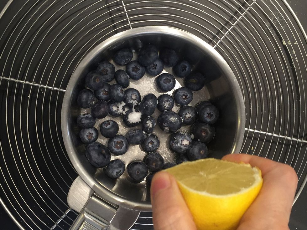 A squeeze of lemon. And cook for 20 mins on low