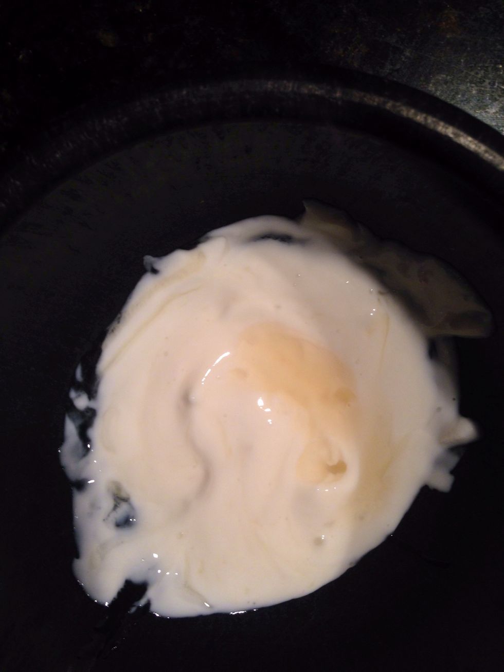 A squirt of lemon juice. About 1/2 teaspoon. If you have sensitive skin replace lemon juice with apple cider vinegar. (Lemon juice is much better though)