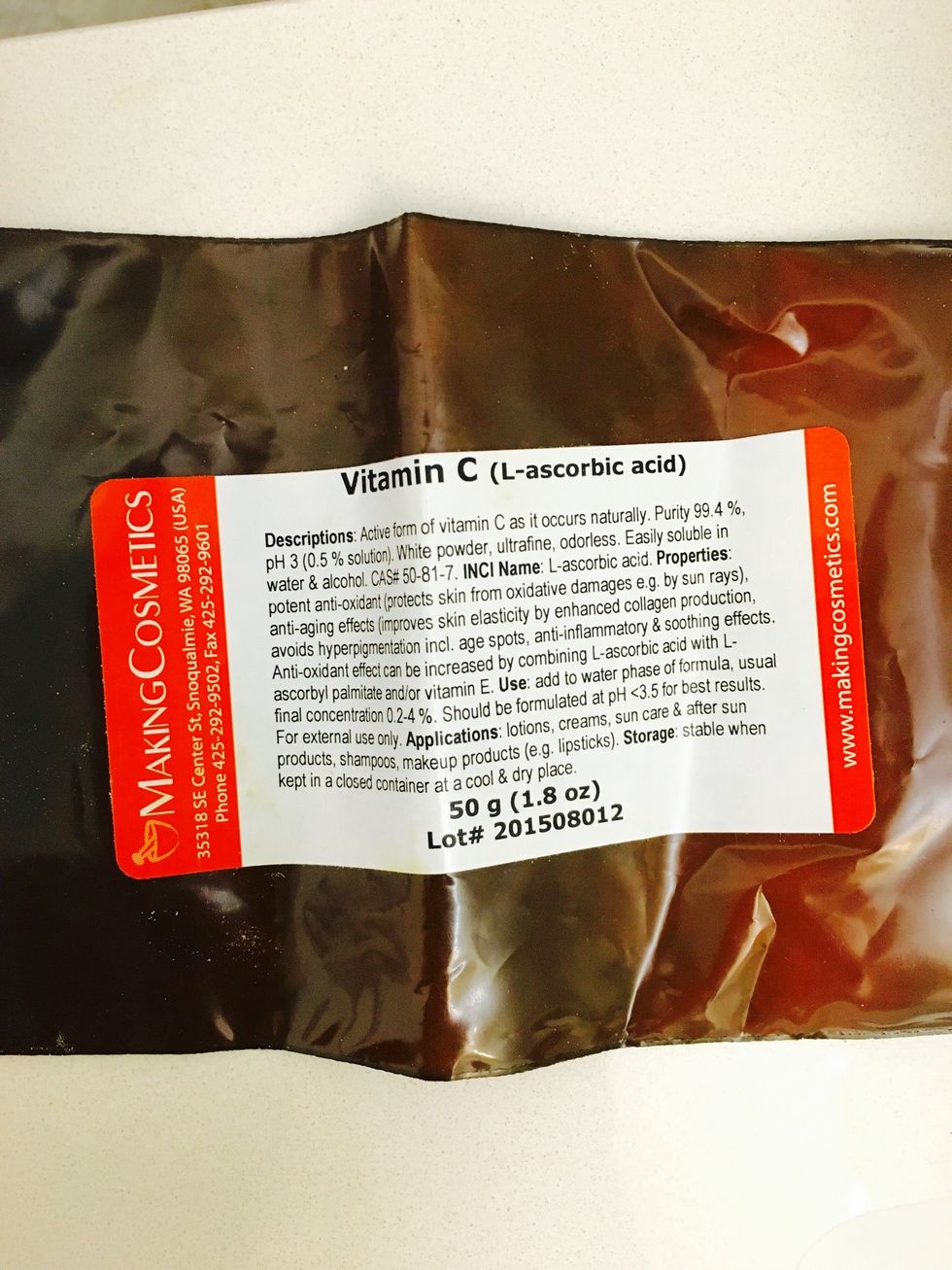 Add 1/2 a teaspoon of the Vitamin C powder into the glass bottle. Shake vigorously.