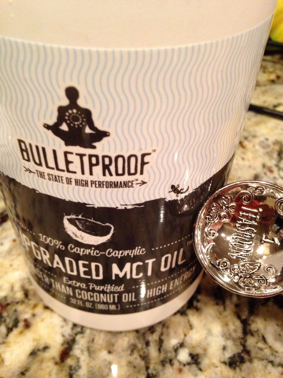 Add 1-2 teaspoons of MCT oil to blender