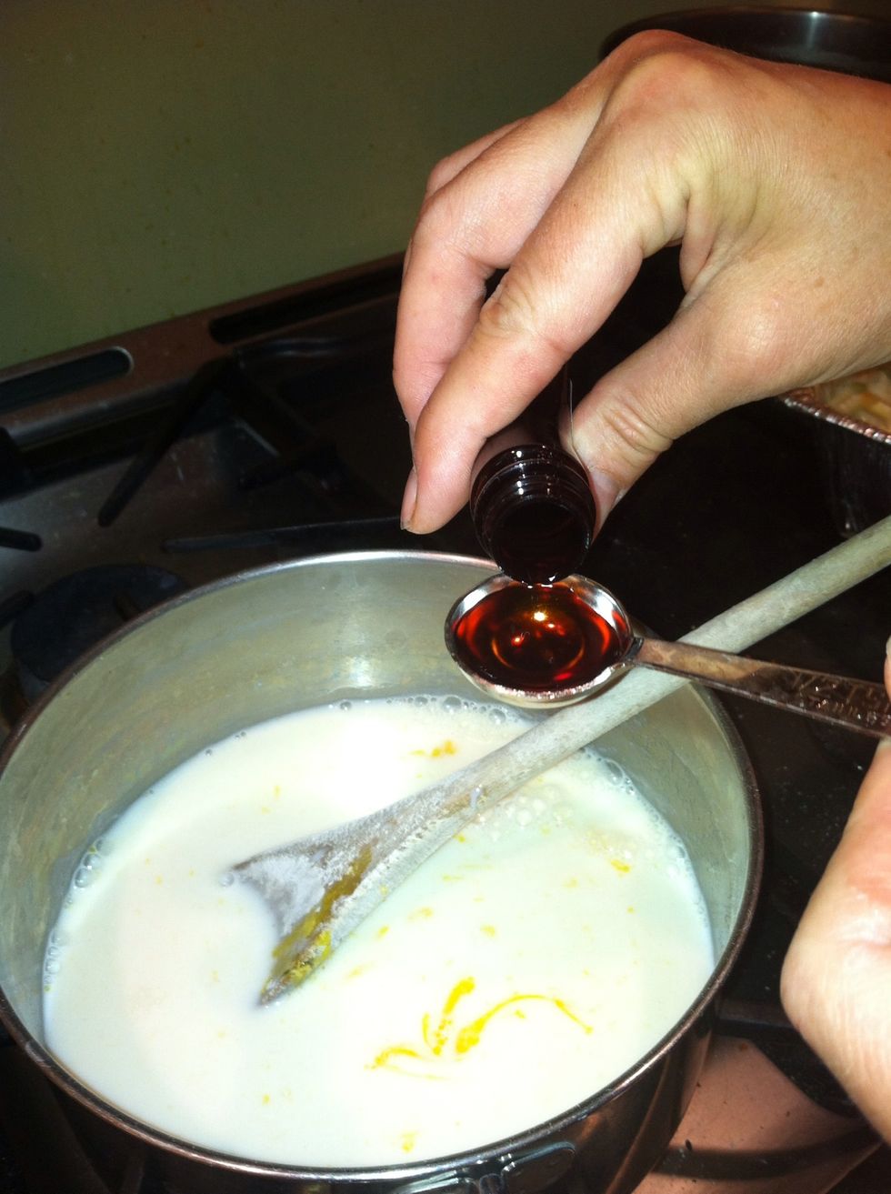 Add 1/2 tsp of vanilla abstract