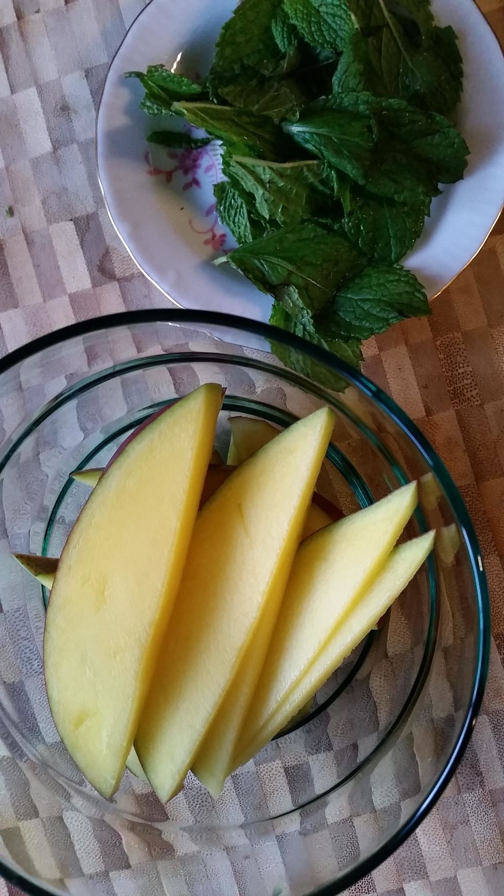 Add 1/4 cups of mint leaves