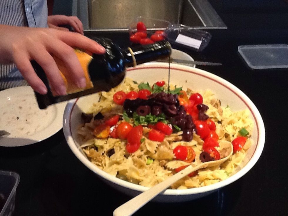 Add 1/4 of balsamic vinegar In a cup