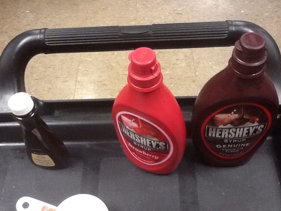 Add 1/4 teaspoon of your favorite flavor.