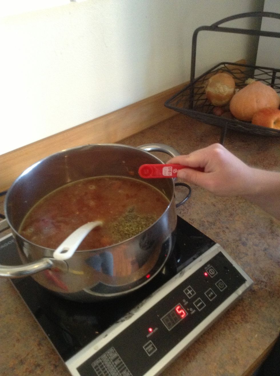 Add 1/4 teaspoon sage to pot