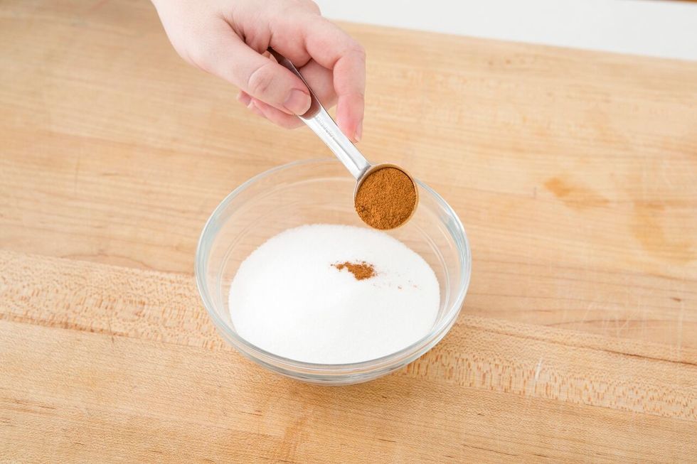 Add 1 tablespoon of cinnamon. Set aside.