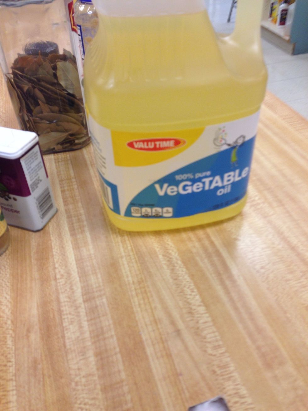 Add 1 tblsp of vegetable oil to a pan