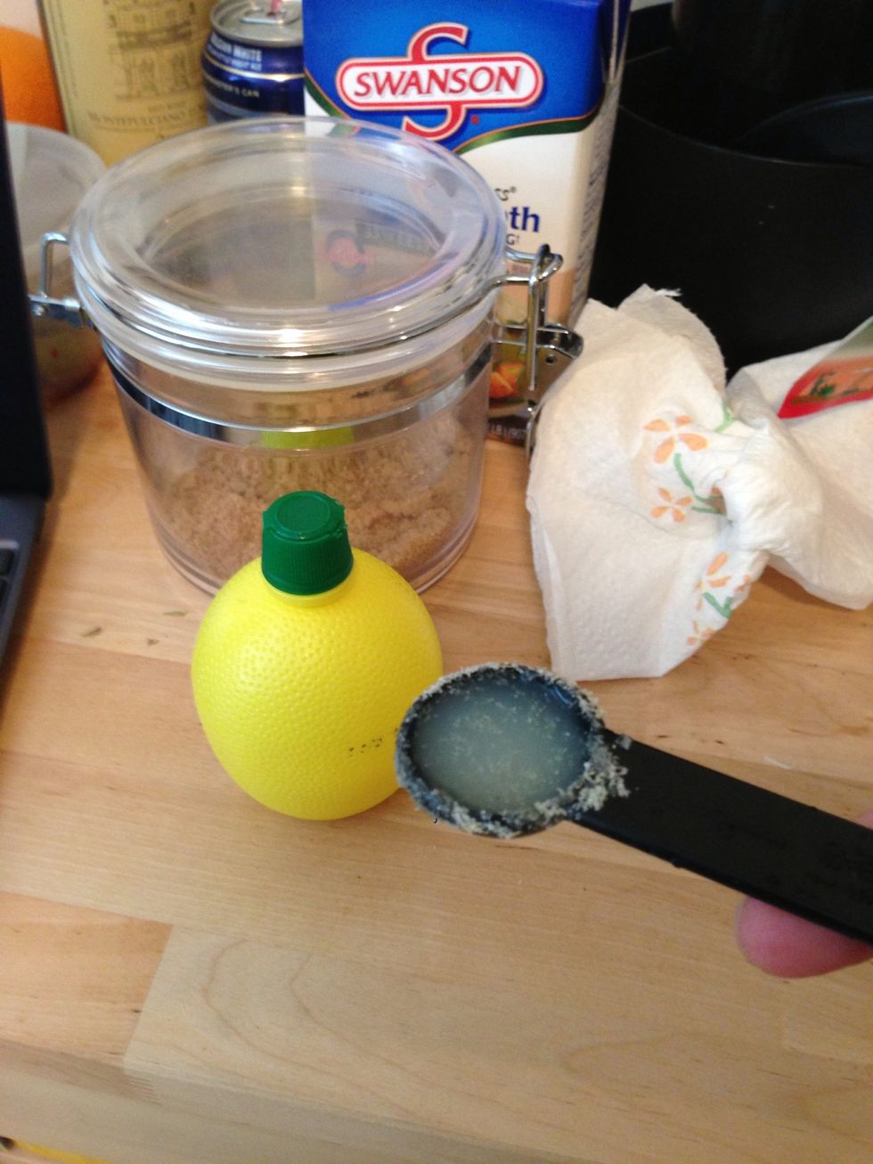 Add 1 tsp of lemon juice to the bowl.