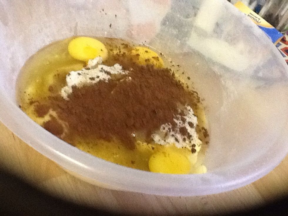 Add 100g of cocoa powder (1 minute)