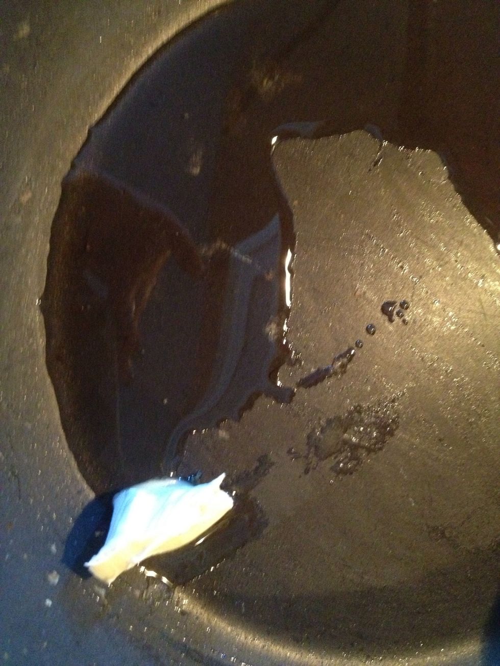 Add 1tbs Olive Oil & 1/2 tbs butter to skillet.