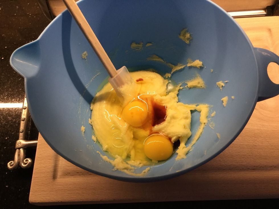 Add 2 eggs and vanilla essence