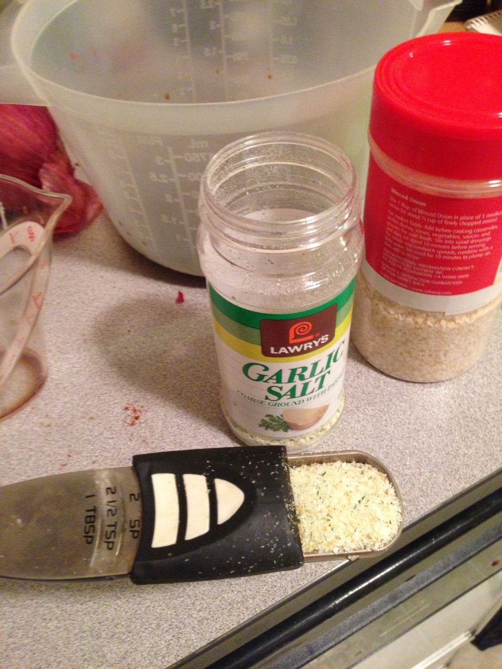 Add 2 tsp of garlic salt to the mixture.
