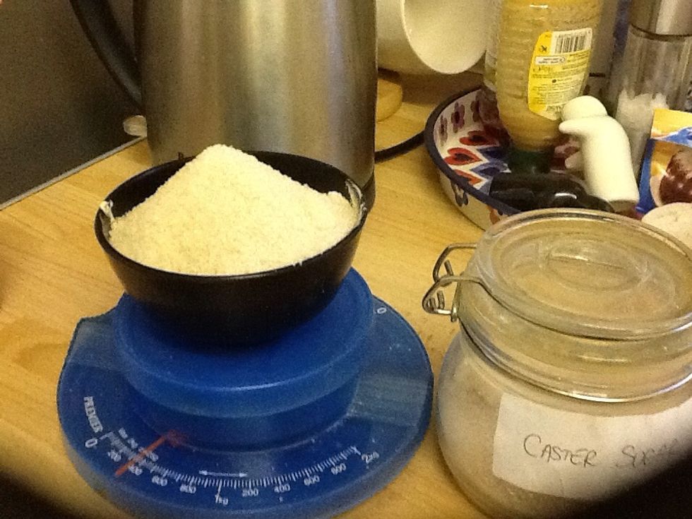 Add 225g of caster sugar (1-2 minutes)