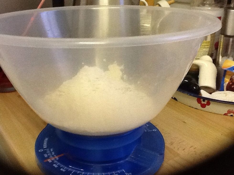 Add 225g of self-raising flour (1-2 minutes)