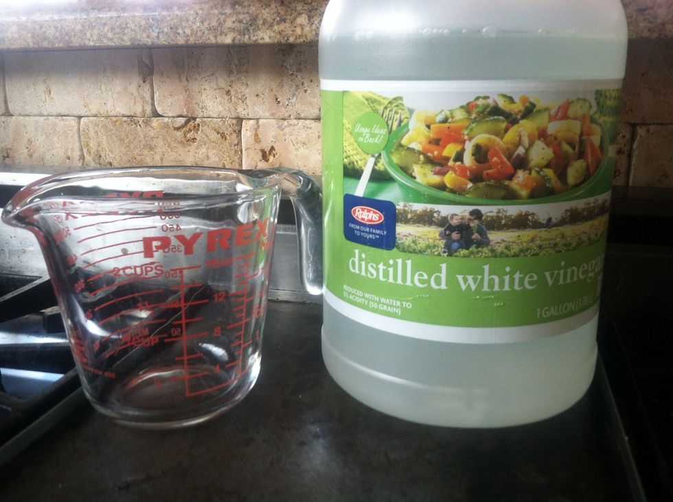 Add 3 cups distilled white vinegar to sauce pan