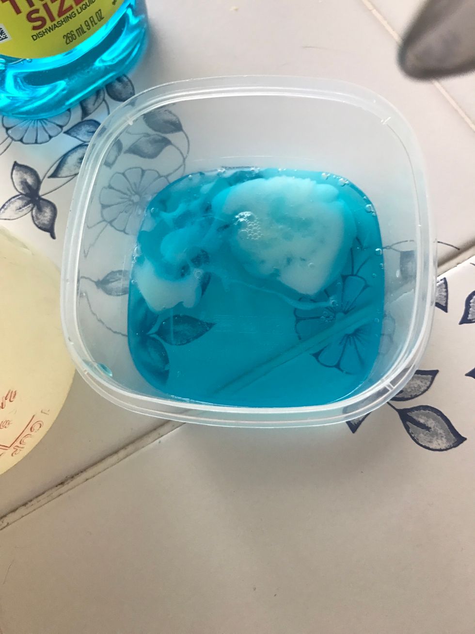 Add 4 table spoons of the liquid borax