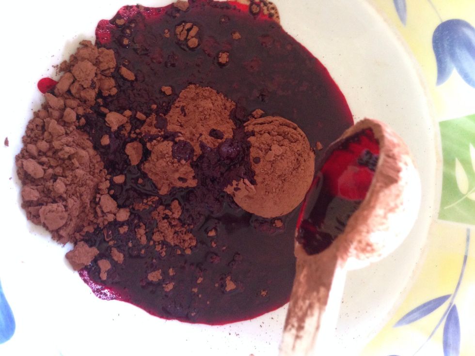 Add 4 tablespoons of red bright coloring